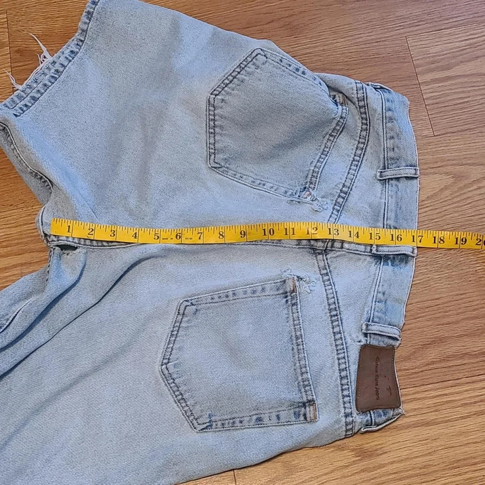 CALVIN KLEIN VINTAGE BOYS SHORTS STONE WASH DISTROYED DENIM 38x8